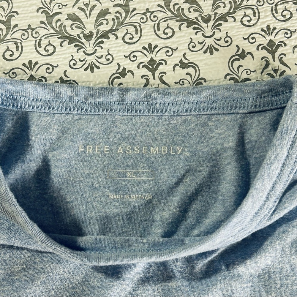 Free Assembly Cornflower Blue Ringer Tee, XL - Picture 7 of 11